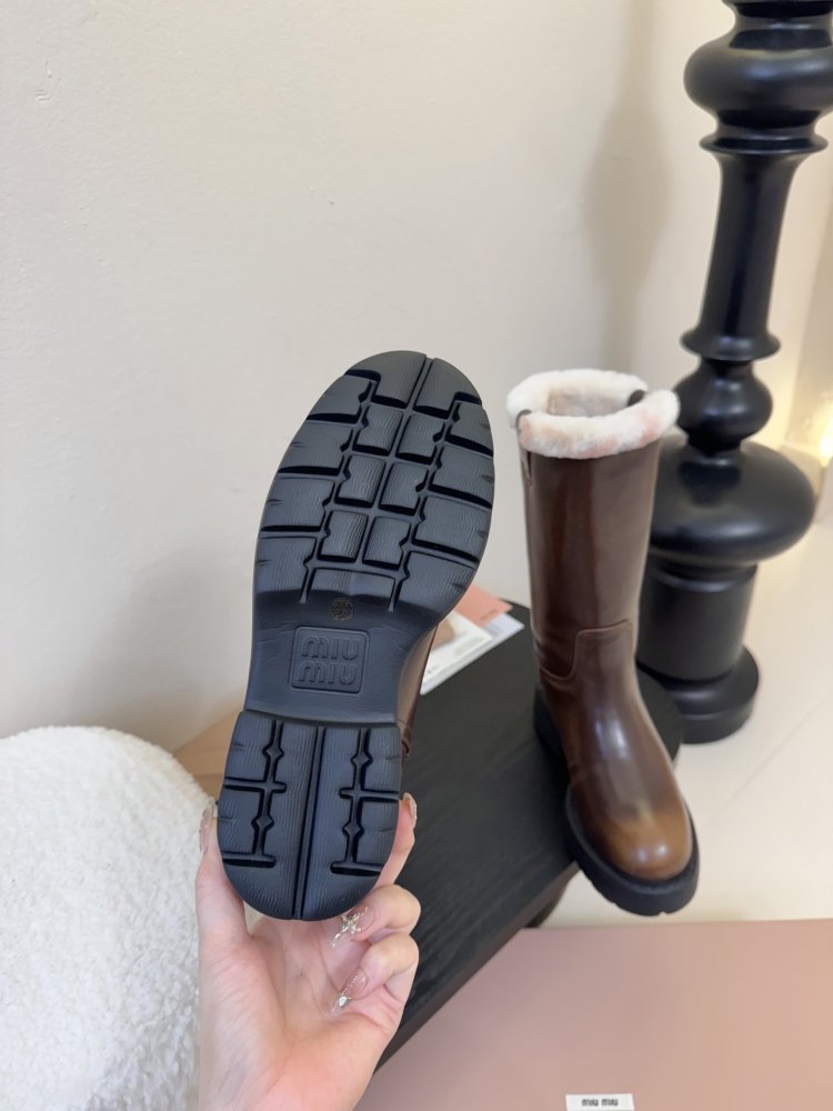 Сапоги женские фото 9