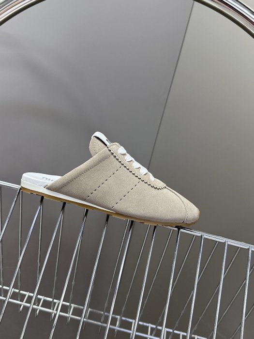 Кроссовки фото 5