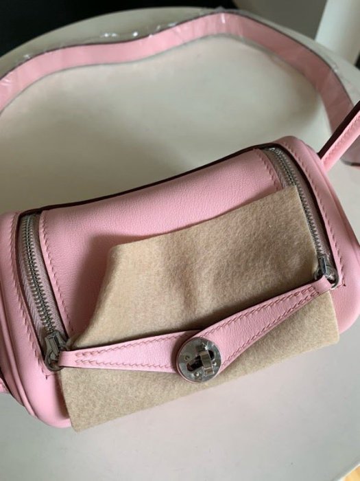 A bag women's Hermes Mini Lindy 19 cm фото 4