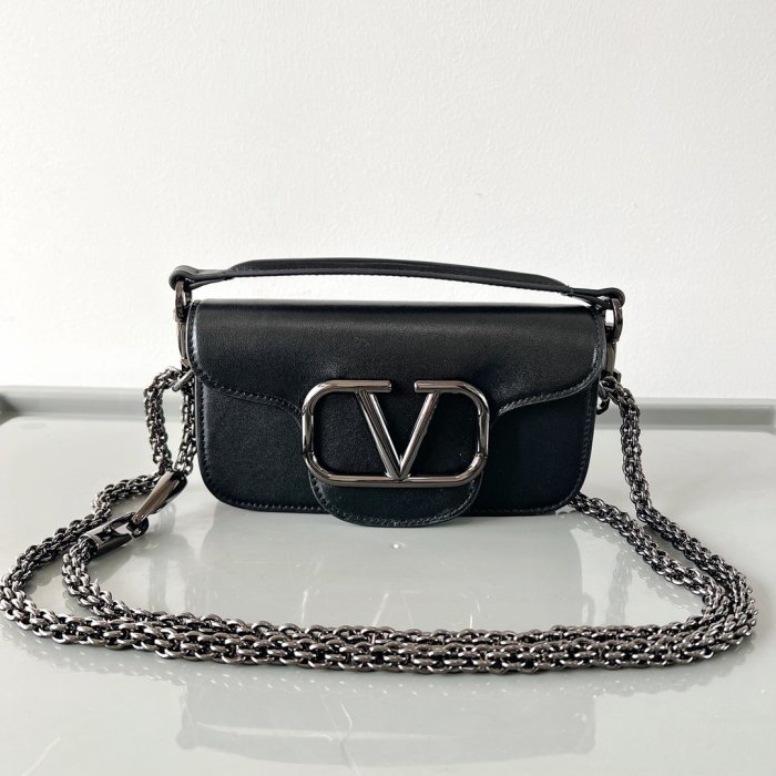 A bag women's Valentino Garavani Mini Loco 20 cm фото 2