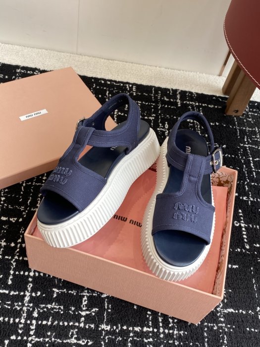 Сандалии женские фото 5