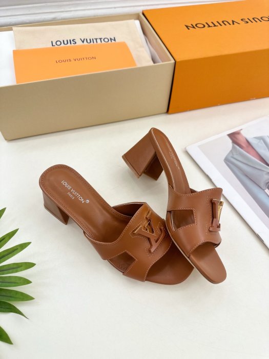 Босоножки фото 2