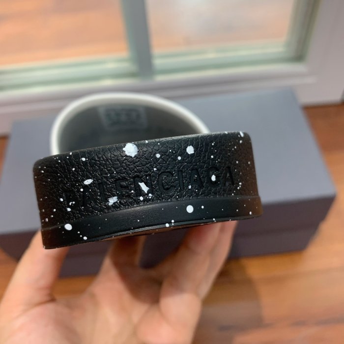 Шлепанцы фото 9