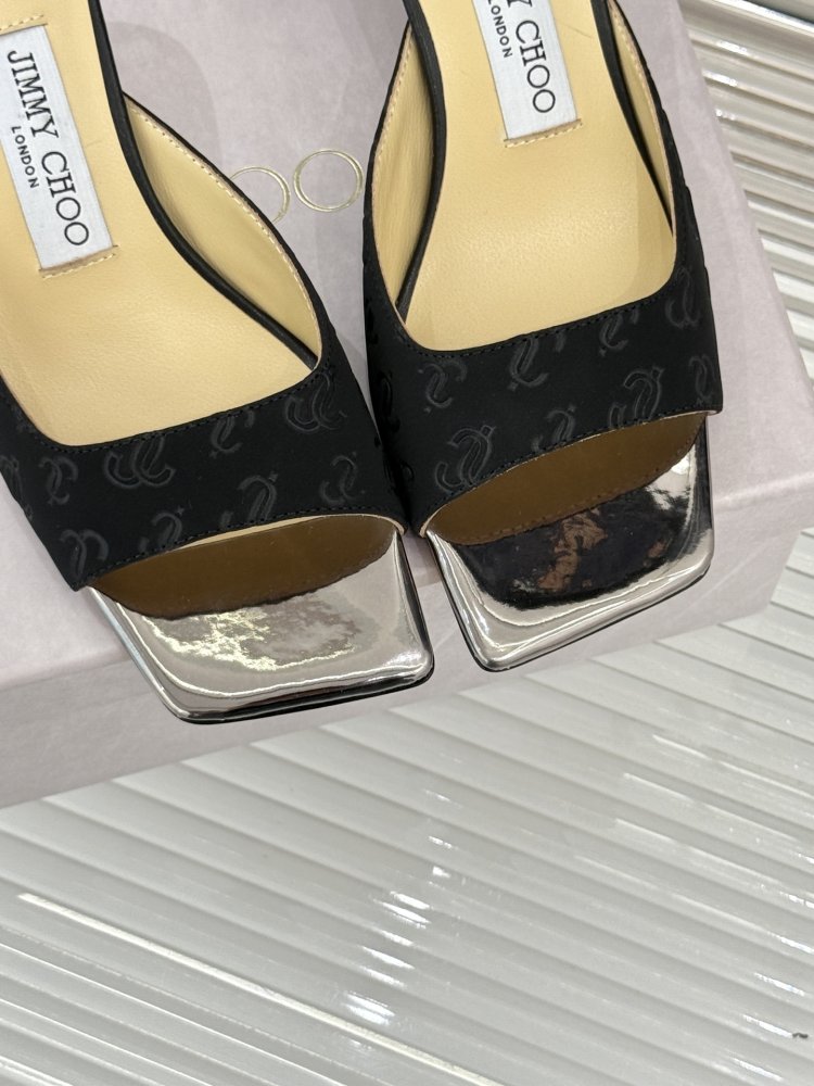 Босоножки фото 7