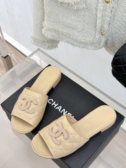 Шлепанцы фото 2