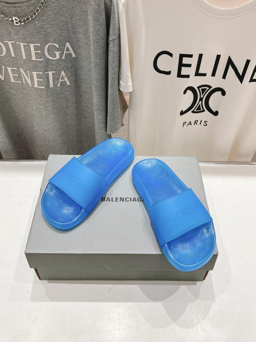 Шлепанцы фото 2