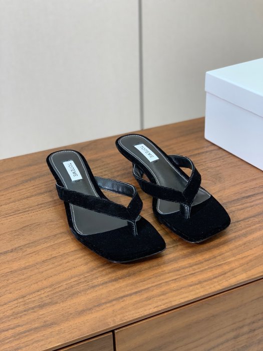 Шльопанці жіночі фото 5