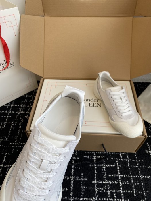 Кросівки фото 7