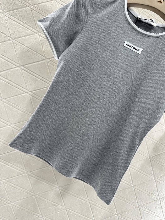 T-shirt women's фото 5