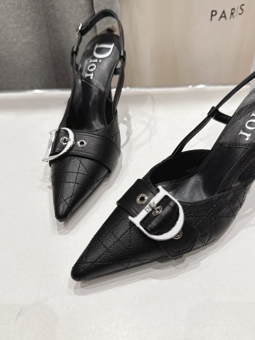 Босоножки фото 7