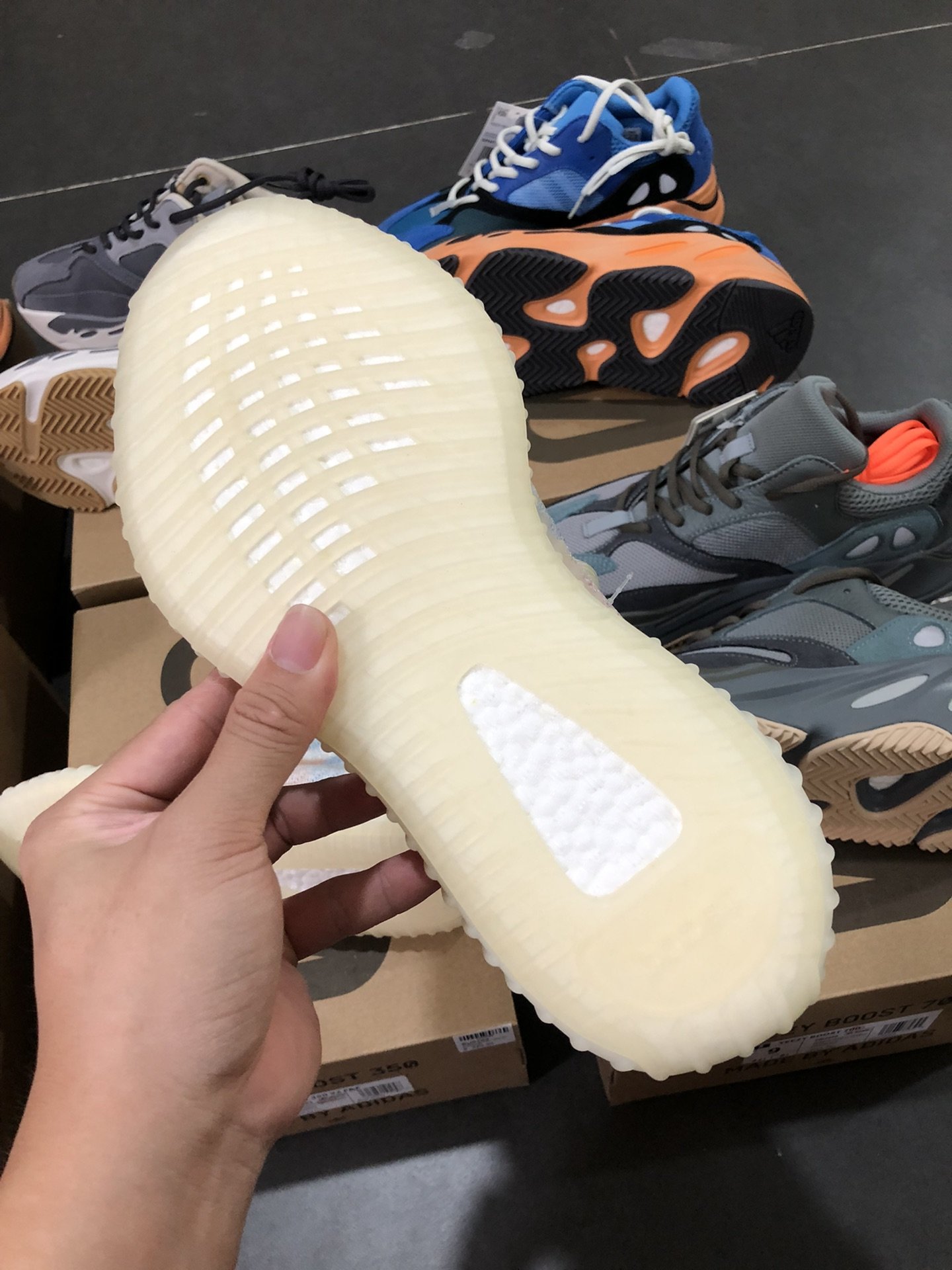 Кросівки YEEZY BOOST 350 V2 фото 5