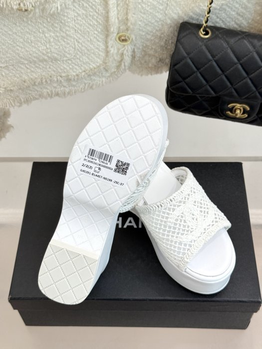 Босоножки фото 9