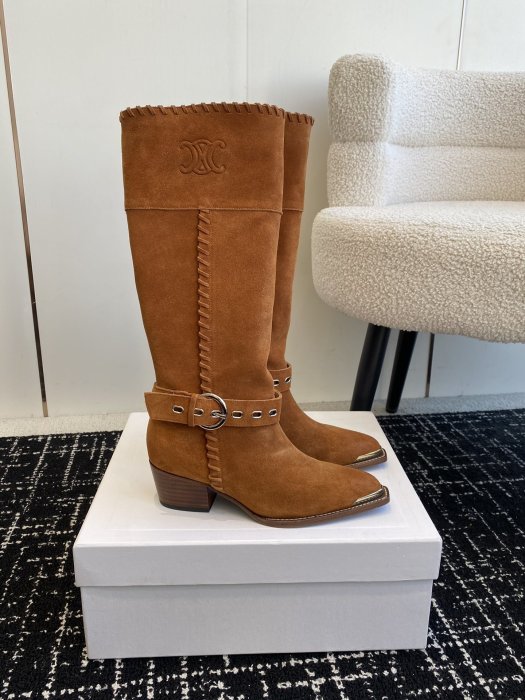 Boots women's