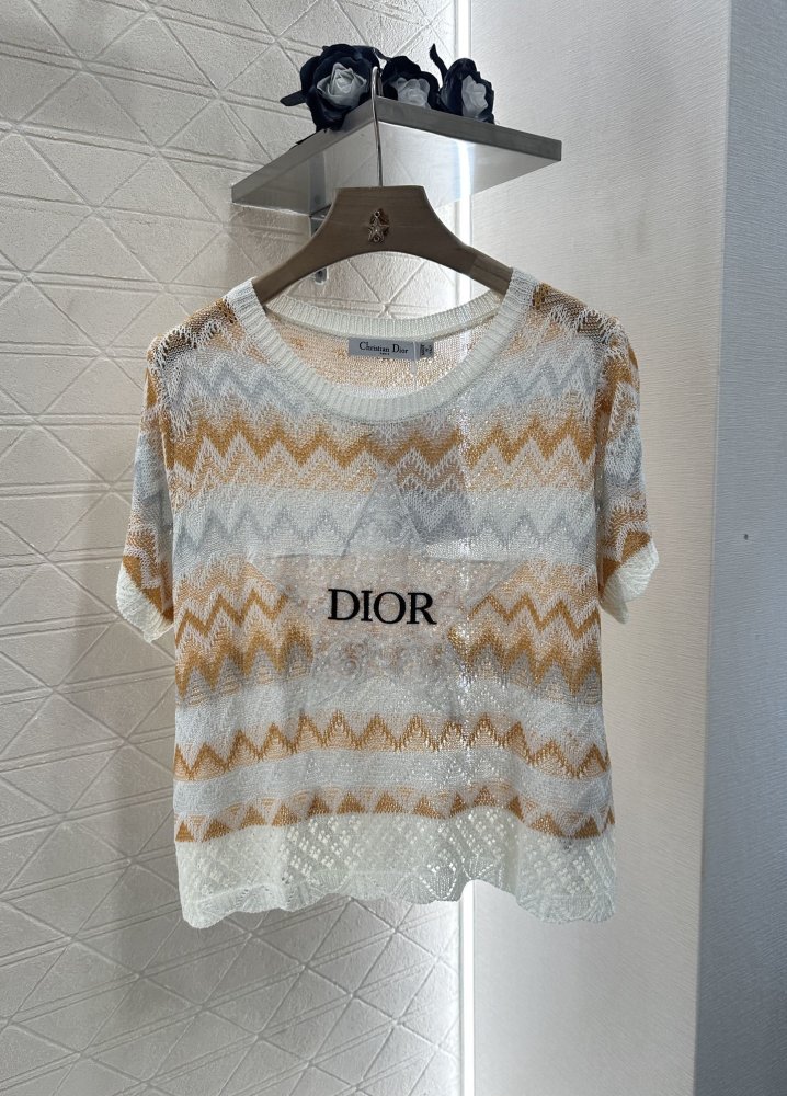 Футболка женская