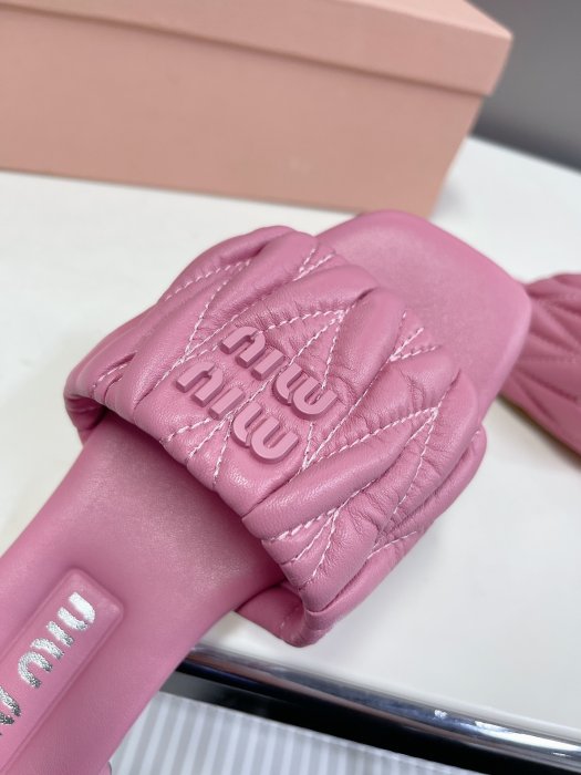 Шлепанцы фото 9