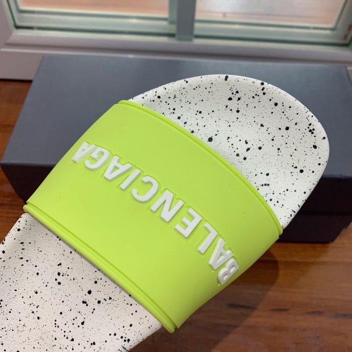 Шльопанці фото 7