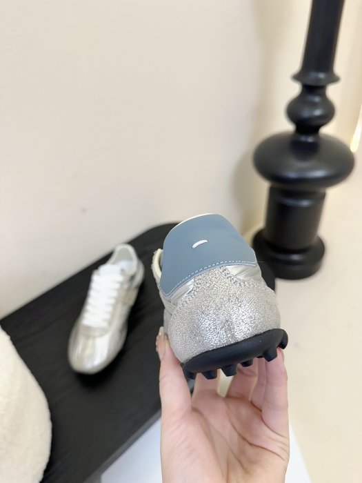 Кросівки фото 6