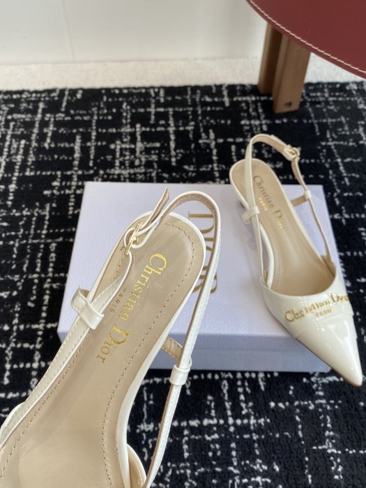 Босоножки фото 8