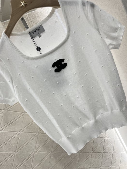 T-shirt women's фото 8