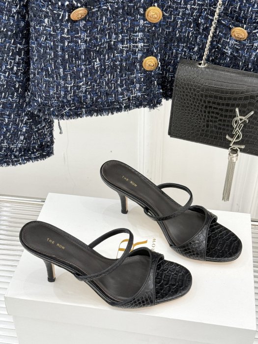 Босоножки фото 3