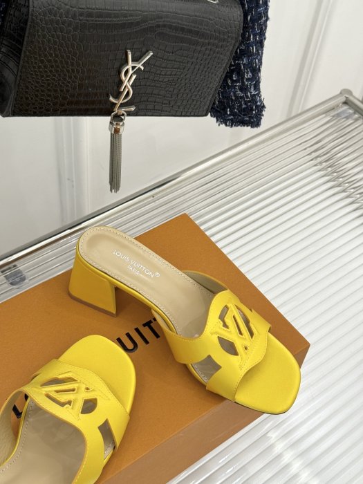 Босоножки фото 5