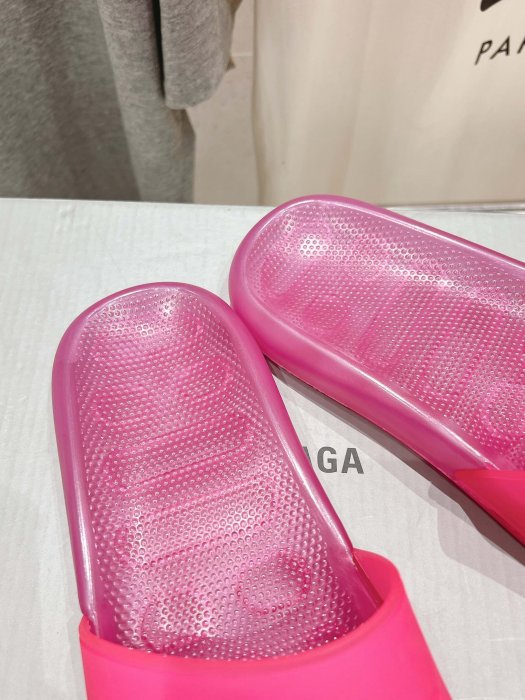 Шлепанцы фото 7