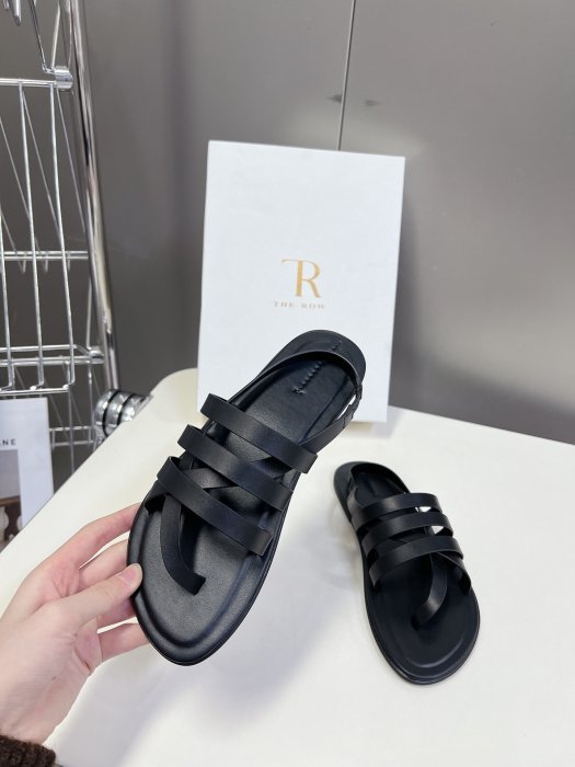 Шлепанцы фото 4