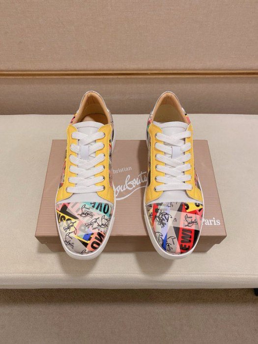 Кросівки чоловічі