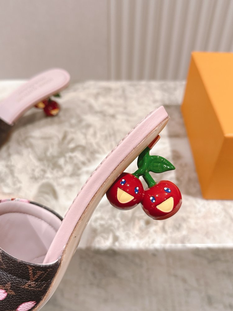 Босоніжки фото 5