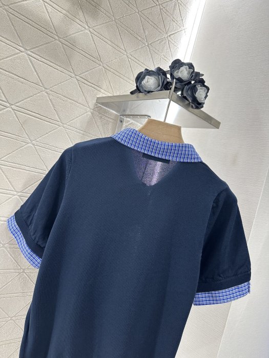 T-shirt women's фото 4