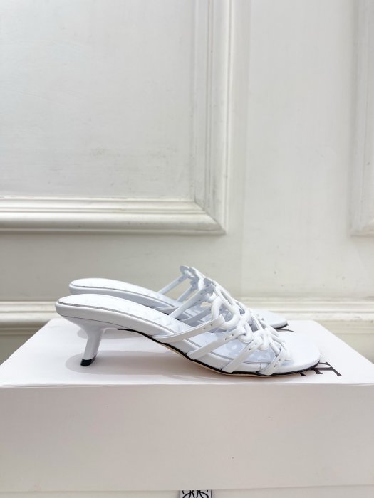 Босоножки фото 2