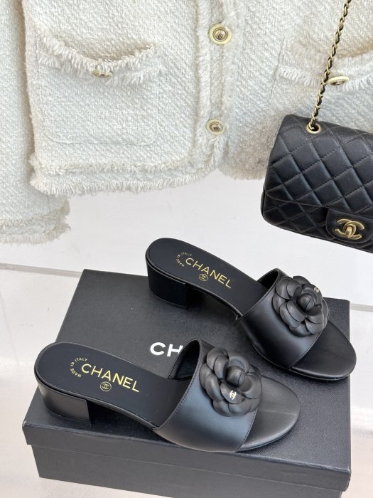 Босоножки фото 3