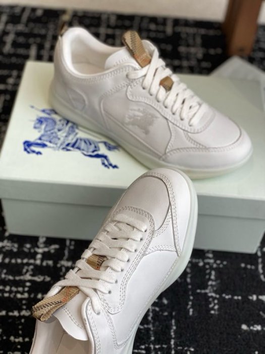 Кросівки фото 7