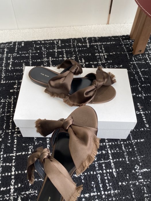 Босоножки фото 6