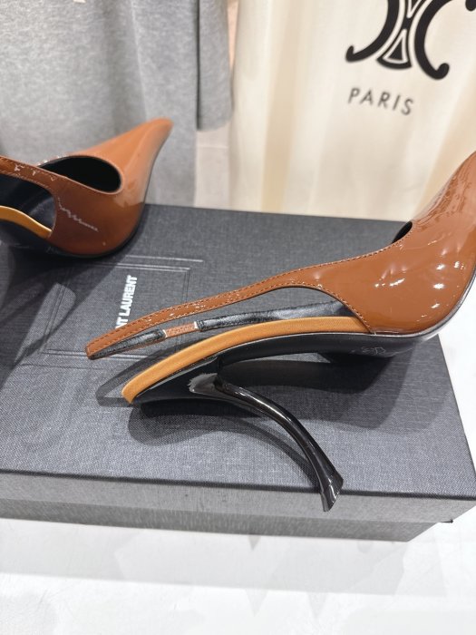 Босоножки фото 8