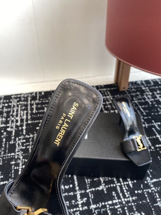 Босоножки фото 7