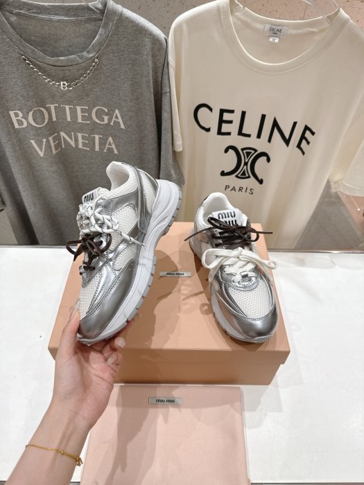 Кроссовки фото 4