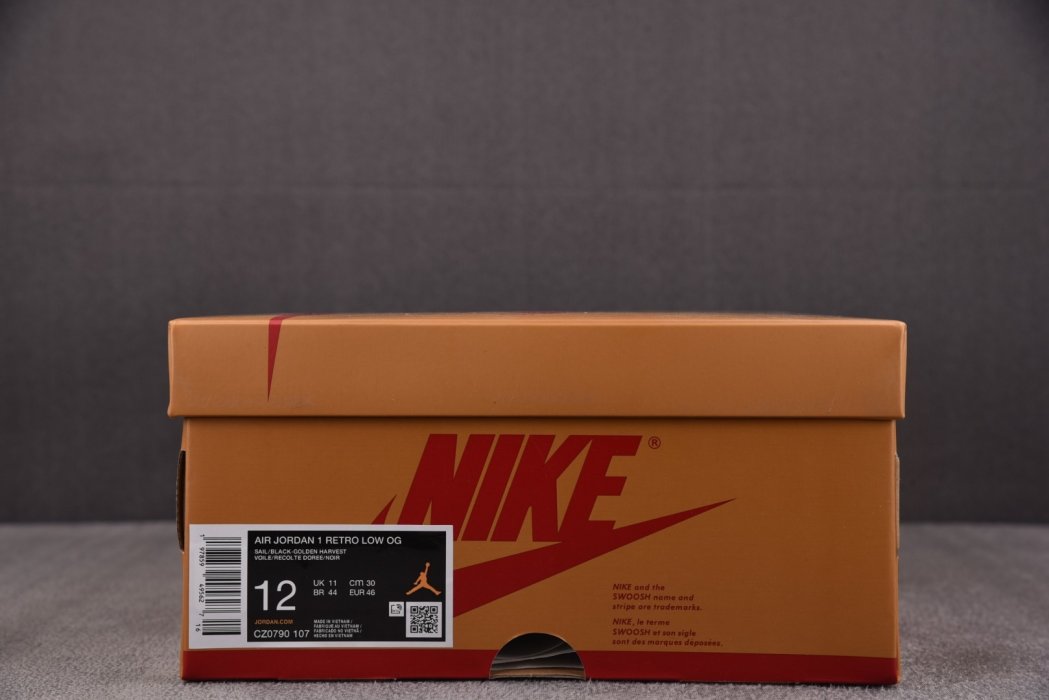 Кроссовки Air Jordan 1 Low фото 6