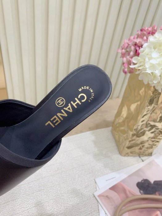 Шлепанцы женские фото 2