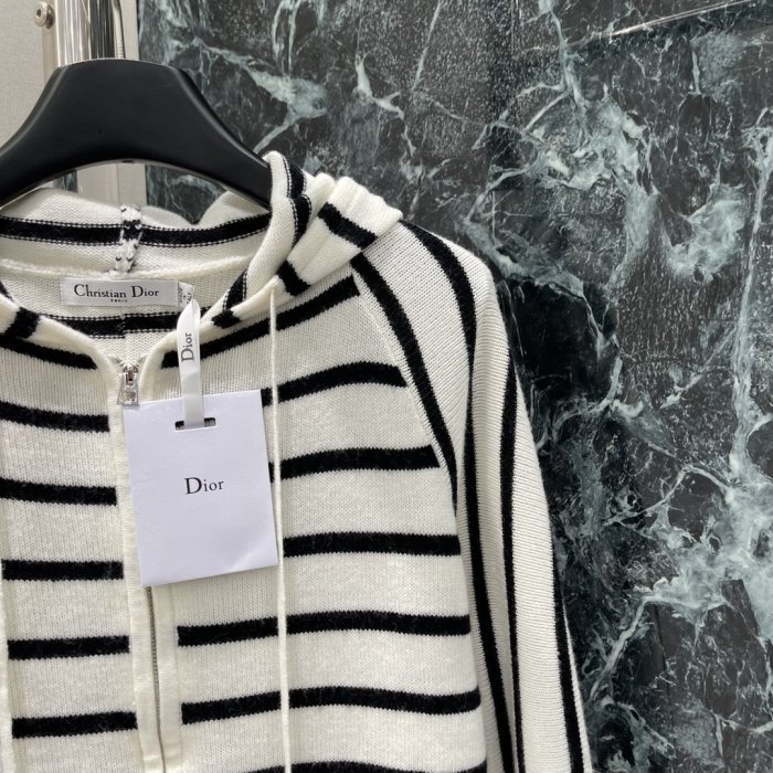 Кофта жіноча фото 3