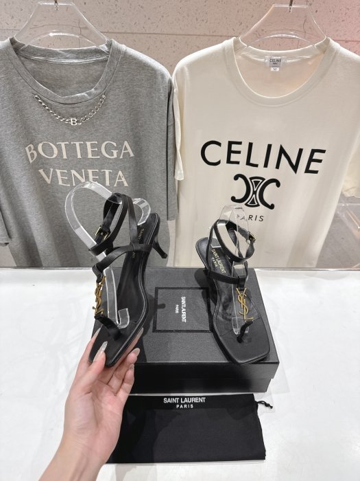 Босоножки фото 4