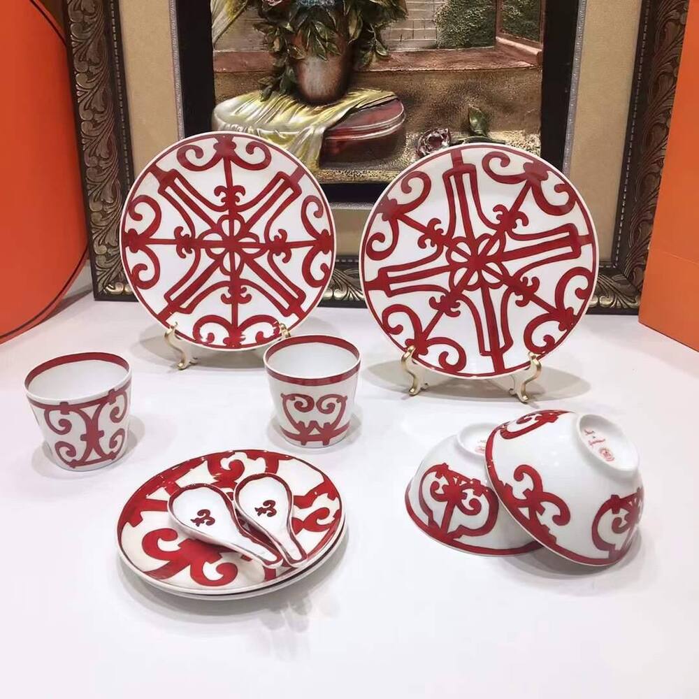 Set porcelain crockery фото 2