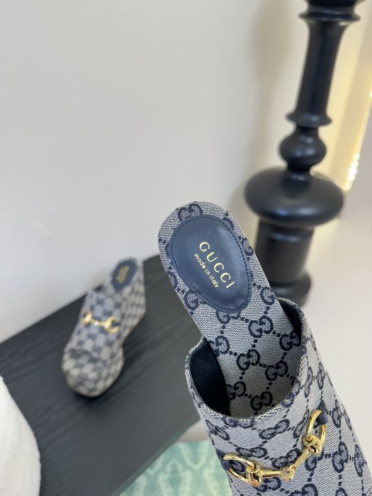 Босоножки фото 8