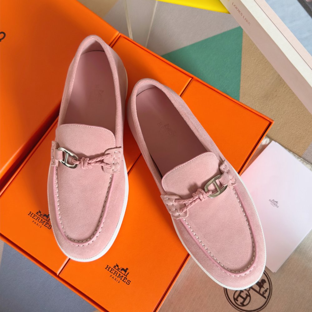 Лоферы женские