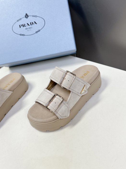 Шлепанцы фото 3