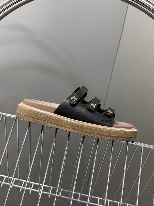 Шлепанцы фото 5