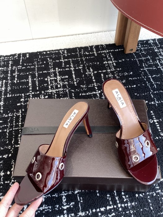 Босоножки фото 7