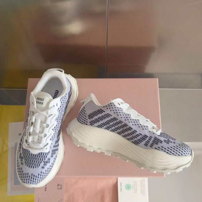 Кроссовки фото 3