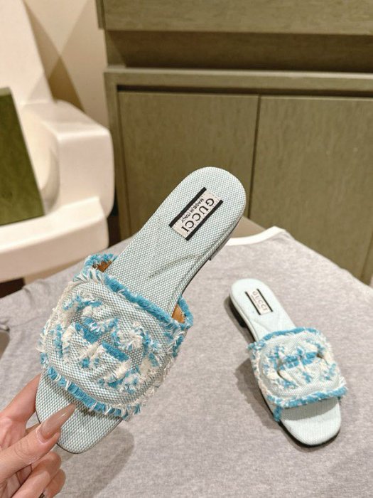 Шлепанцы фото 5