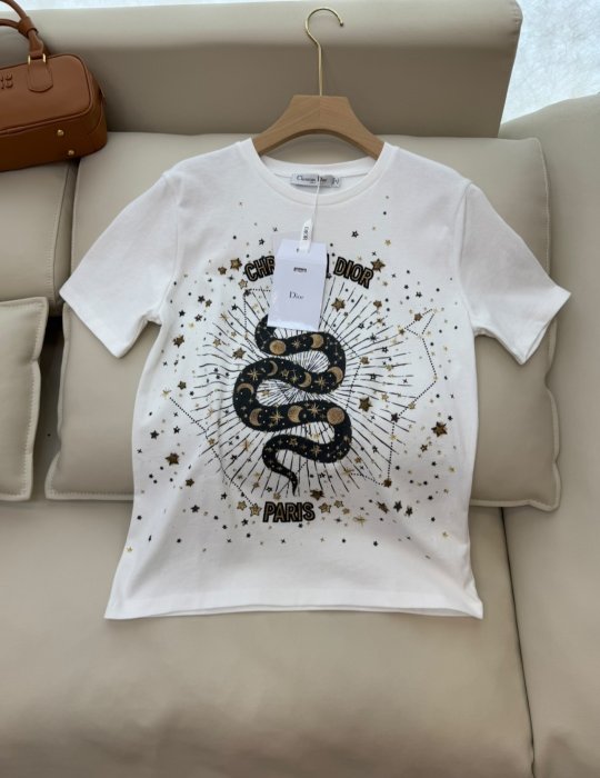 T-shirt women's фото 3